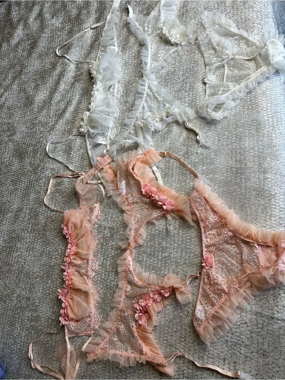 Lot of 2 Open Back & Open Underwire 3 Piece Lingerie Sheer Lace - Peach & White
